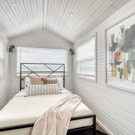 Stay Portland - Noir-Emerald Modern Tinylux In Portland Exterior foto