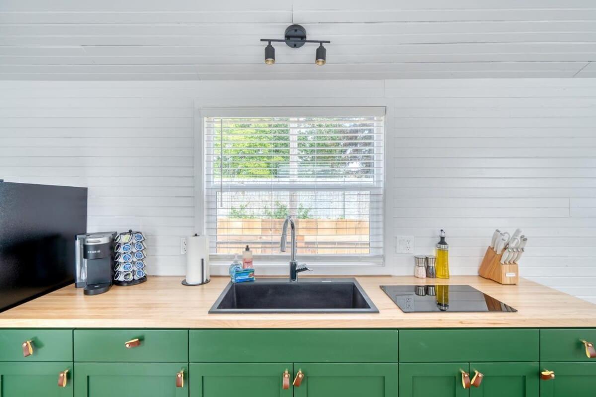 Stay Portland - Noir-Emerald Modern Tinylux In Portland Exterior foto